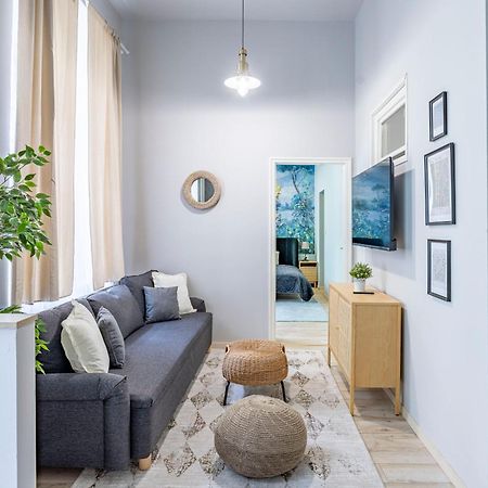 Ferienwohnung Hidden Gem With Terrace On The Andrassy Fashion Road Budapest Exterior foto