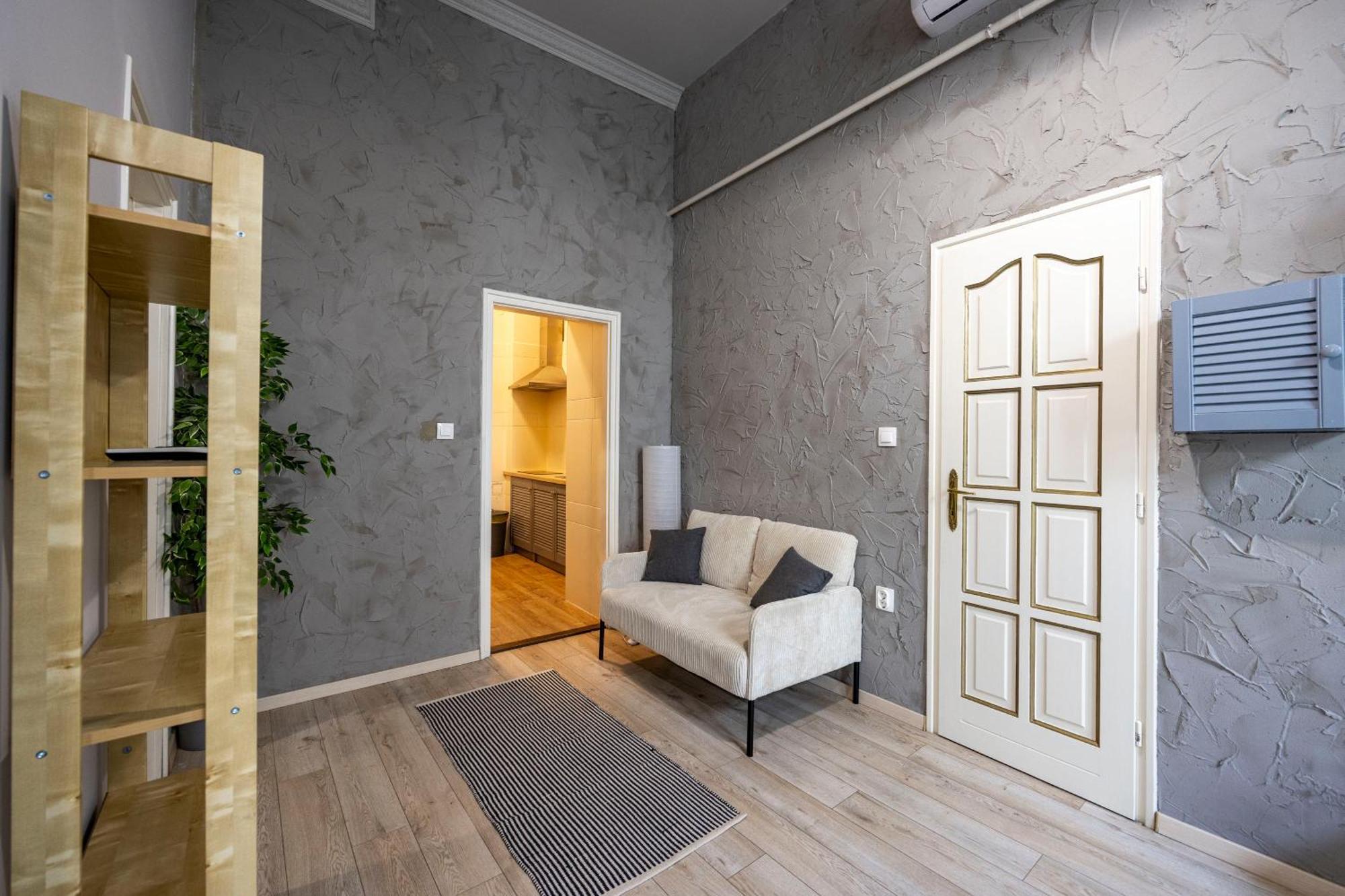 Ferienwohnung Hidden Gem With Terrace On The Andrassy Fashion Road Budapest Exterior foto
