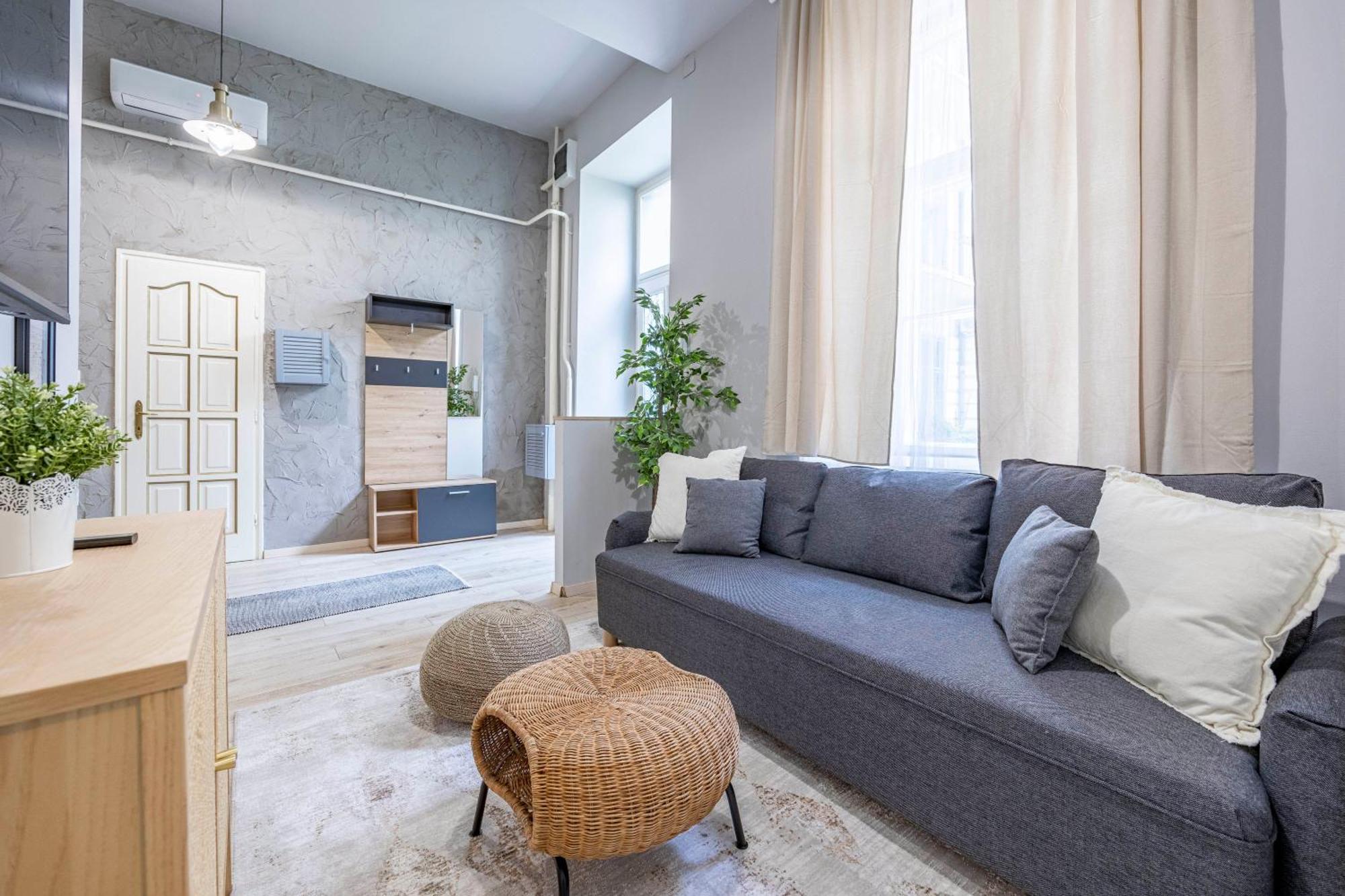 Ferienwohnung Hidden Gem With Terrace On The Andrassy Fashion Road Budapest Exterior foto